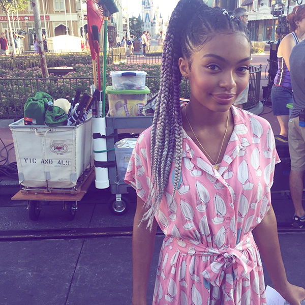 Black Girl Magic: Yara Shahidi Took The Best Natural Hair Selfies This Year
